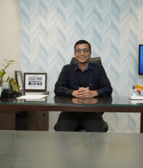 Dr Amit Zope eye-doctor-in-kalyan